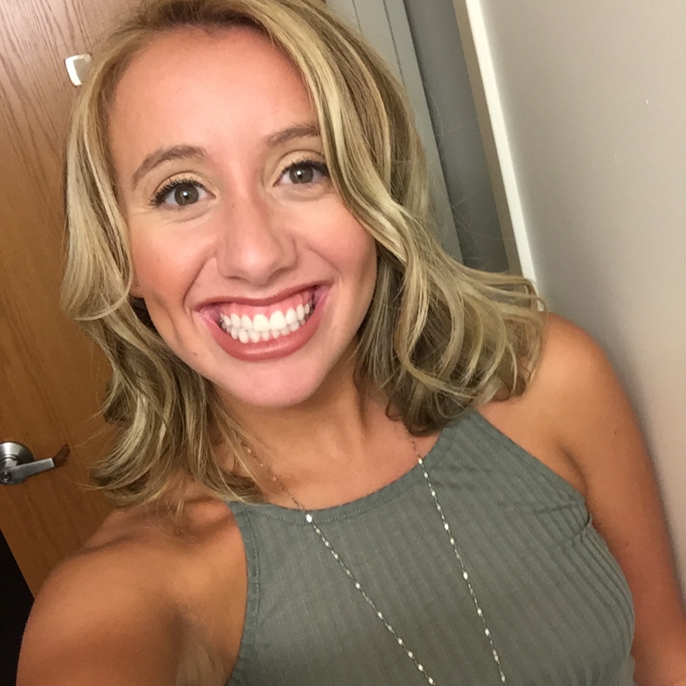 Meet your Posher, Stephanie